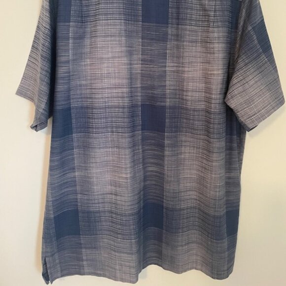 Tommy Bahama Button Down - Picture 6 of 6